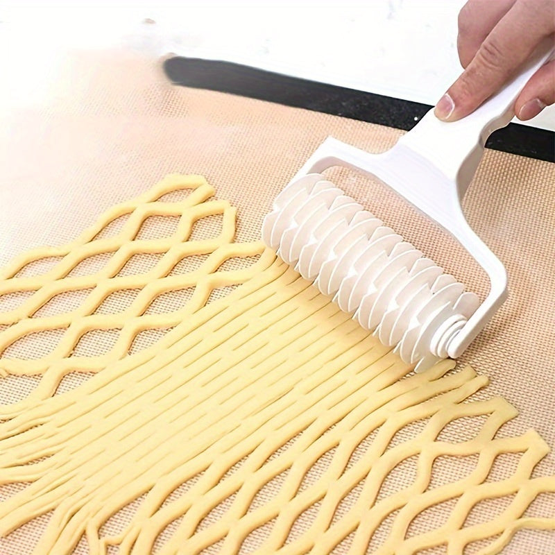 RV kitchen, suitable for home scenes, pie crust pattern cutting knife operation is simple, pizza rolls, noodle cutting, pastry grid, roller cutting machine, apple pie making perfect pie crust, noodle ordering tool