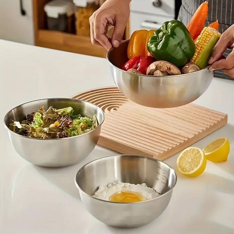 3 pieces, durable stainless steel The Mixing Bowl, can easily prepare and store the kitchen.